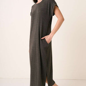 URBAN RIB KNIT SHORT SLEEVE MIDI DRESS